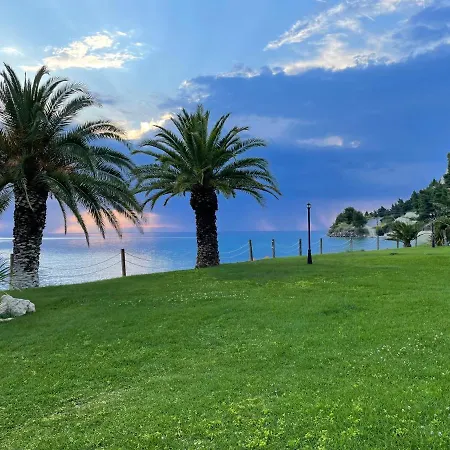 Seafront Family Poseidon *